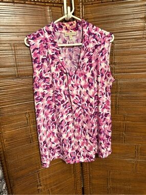 Dana Buchman V-Neck Sleeveless Top